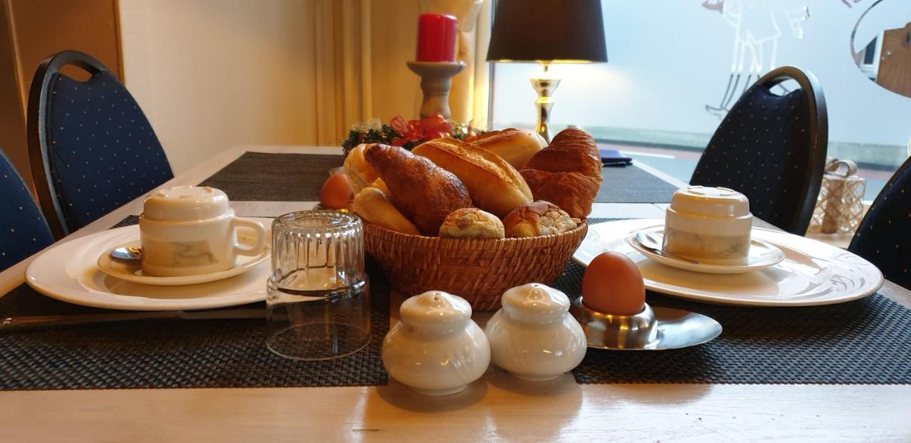 De Zevende Hemel Hotel Kerkrade Bagian luar foto